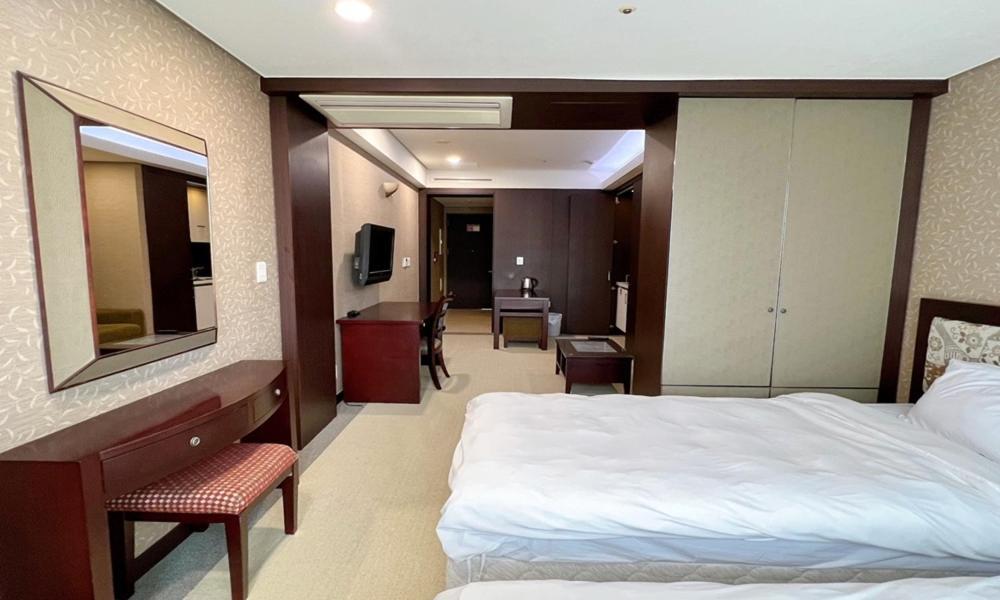 Busan Centurn Victoria Hotel Екстериор снимка