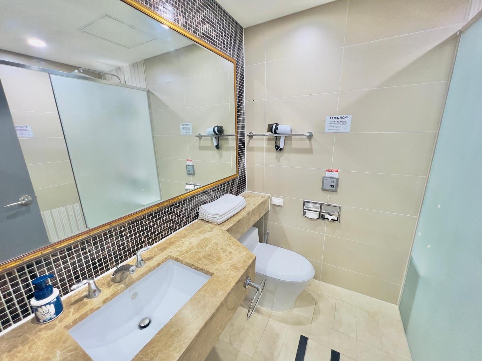 Busan Centurn Victoria Hotel Екстериор снимка