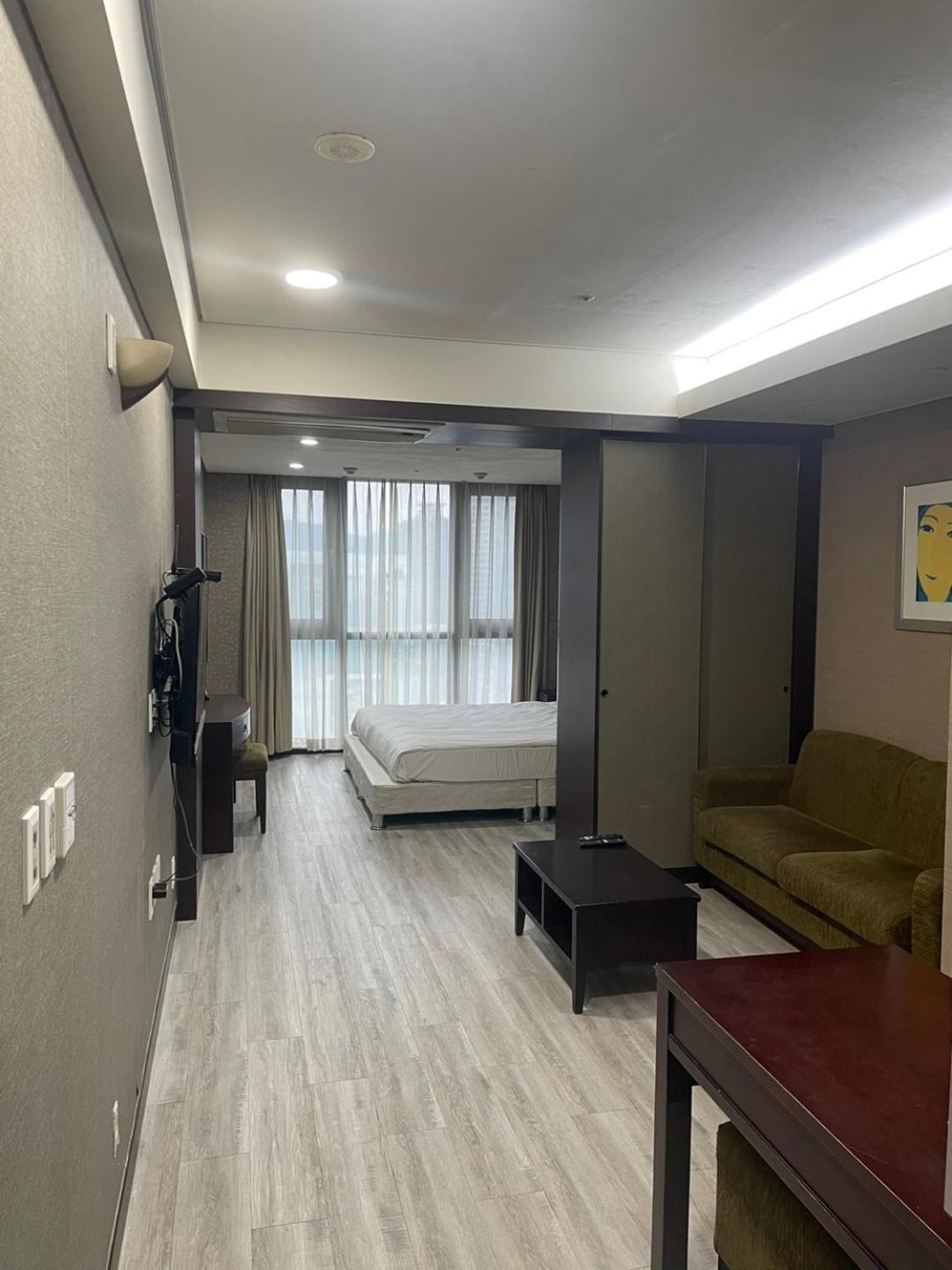 Busan Centurn Victoria Hotel Екстериор снимка